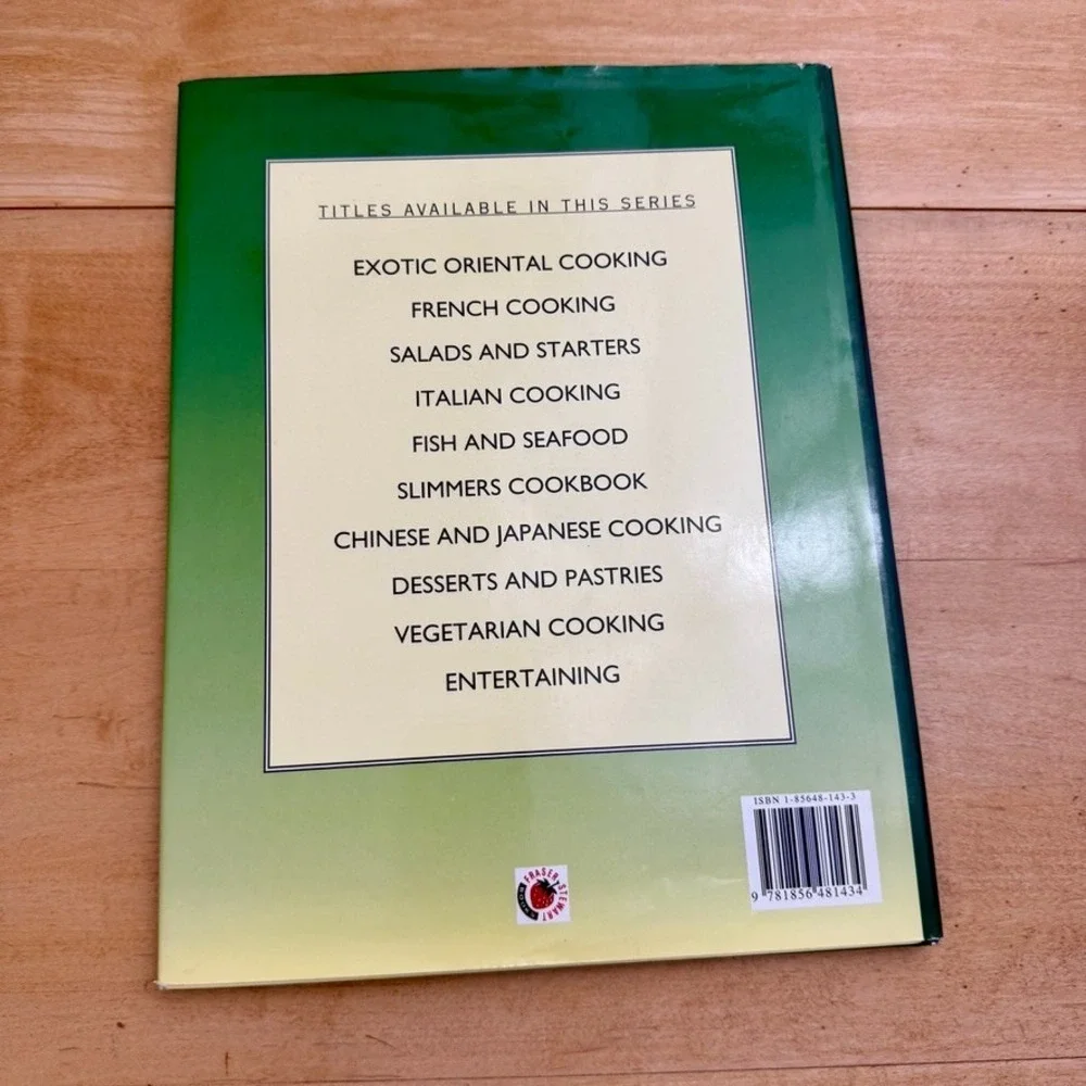 1993 All Colour Vegetarian Cooking Cookbook‎ Full-Color 240 Easy Recipes